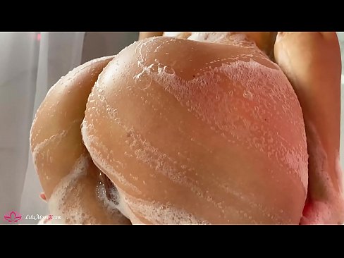 ❤️ Brunette masturbéiert Pussy mat Vibrator fir en intensiven Orgasmus an der Dusch ️ Schéine Porno bei eis ❌️❤